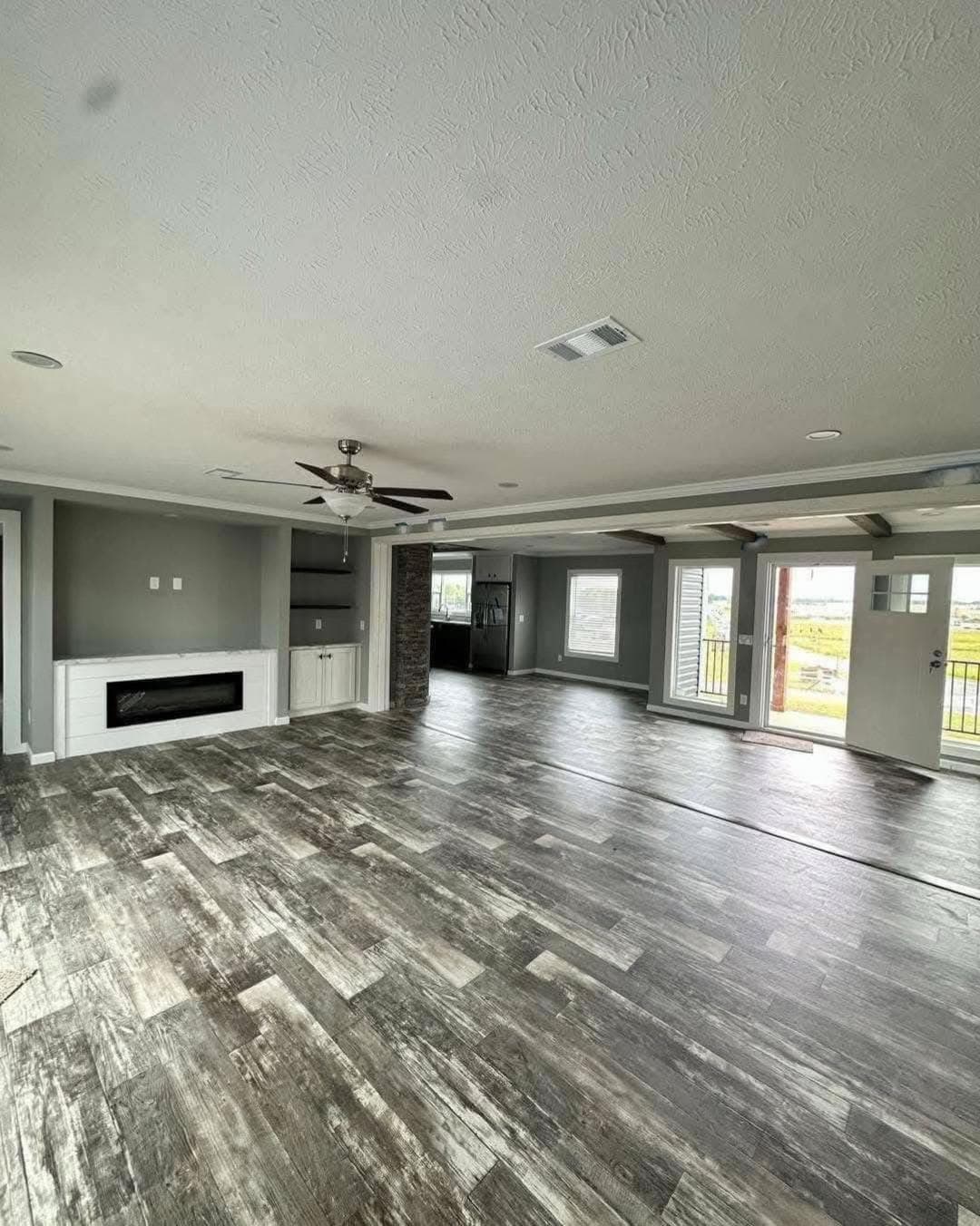 The Stonegate Manor, photo 5 of 10