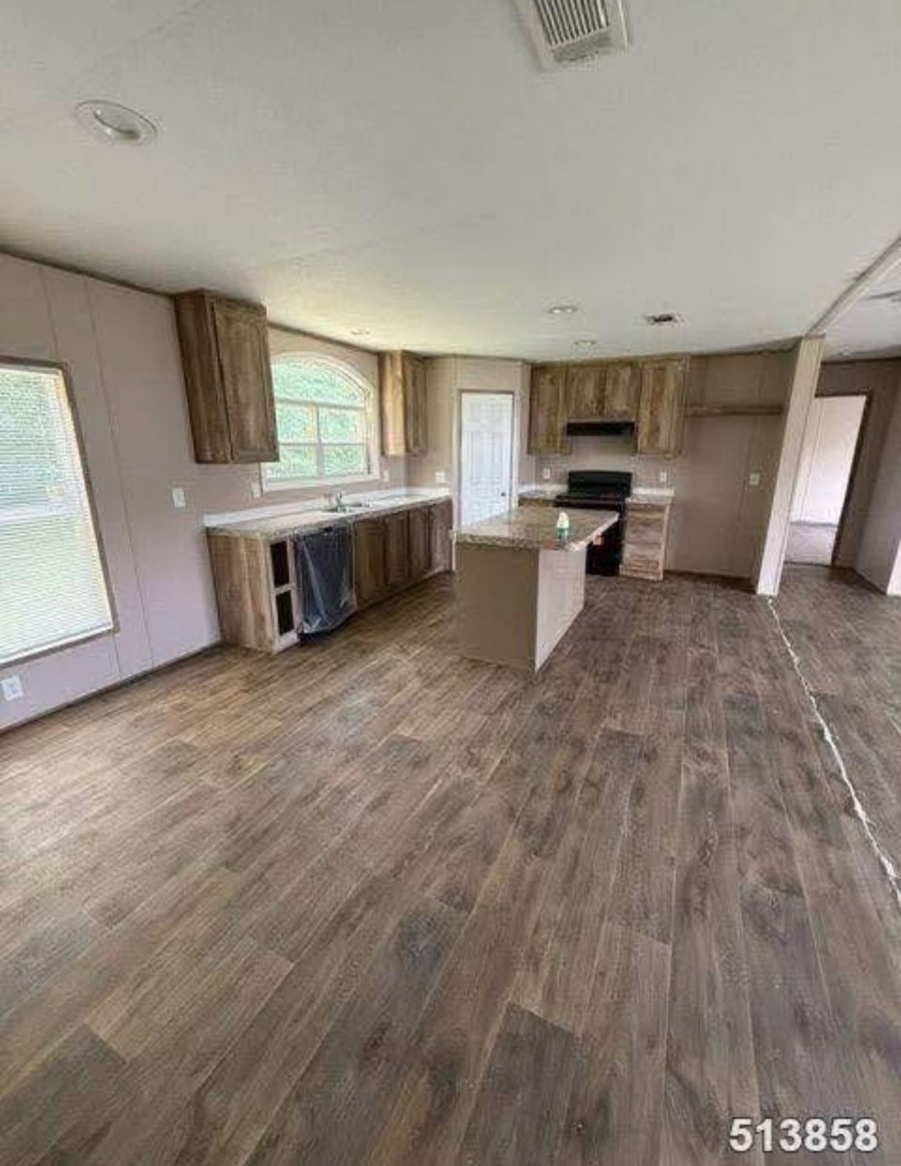 The Oakwood Terrace, photo 2 of 15