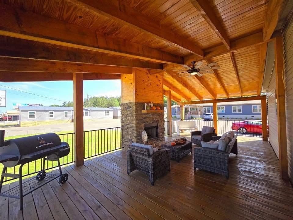 The Upshaw, photo 3 of 19