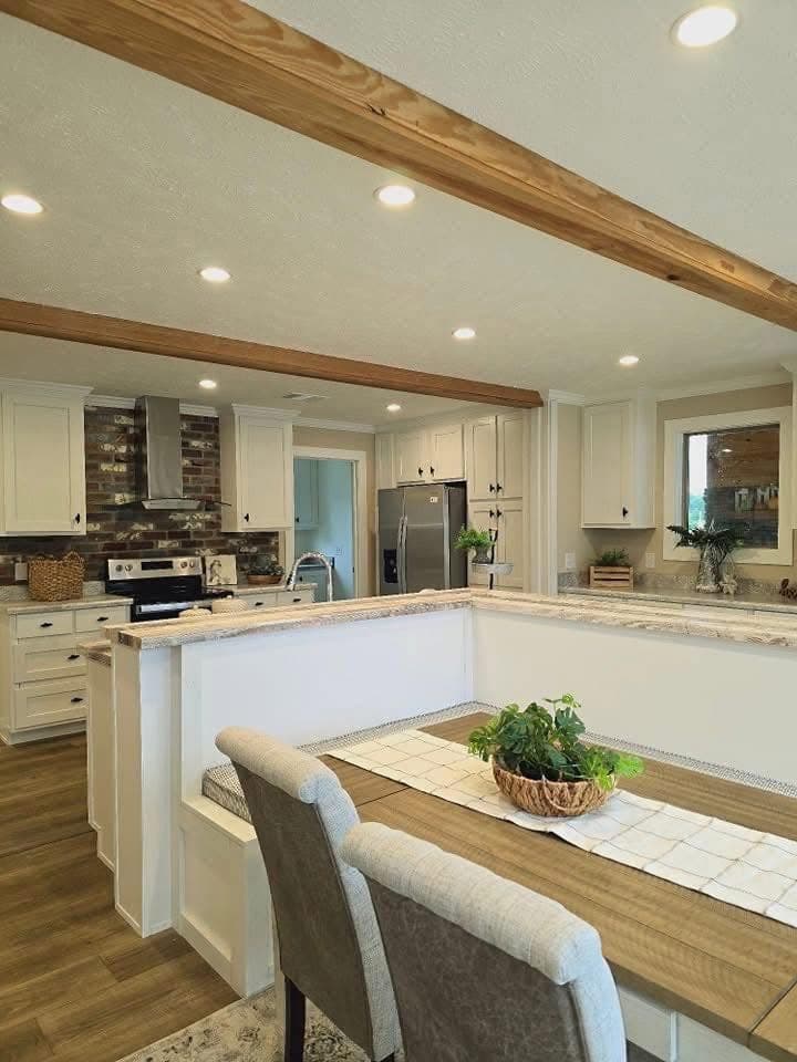 The Upshaw, photo 15 of 19