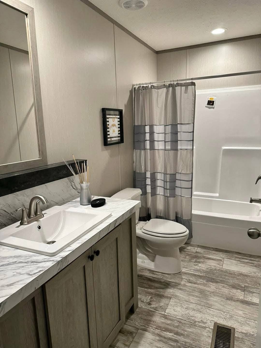 The Maplewood, photo 16 of 18